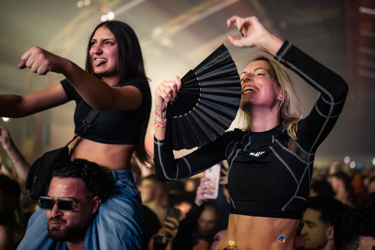 Loading... just a sec